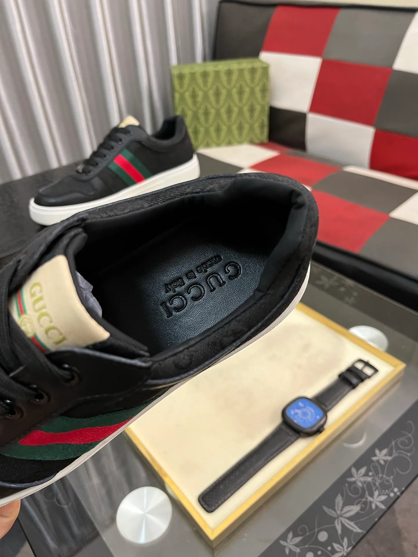 Men's Men's Shoes💰440⌚️⌚️【GUCCI】Gucci men's latest white shoe series casual shoes! The official website is built 1:1. Upper: Made of imported cowhide, with electric embroidery ➕Inner lining: Made of high-quality first-layer pigskin, soft and comfortable. Picky material selection and exquisite workmanship give you the best enjoyment. Size: 38-44 yards, 3️⃣ colors available.
